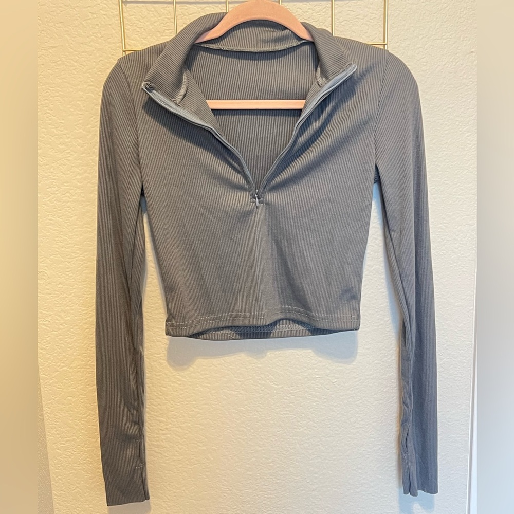 Gray Women's Cropped Quarter-zip